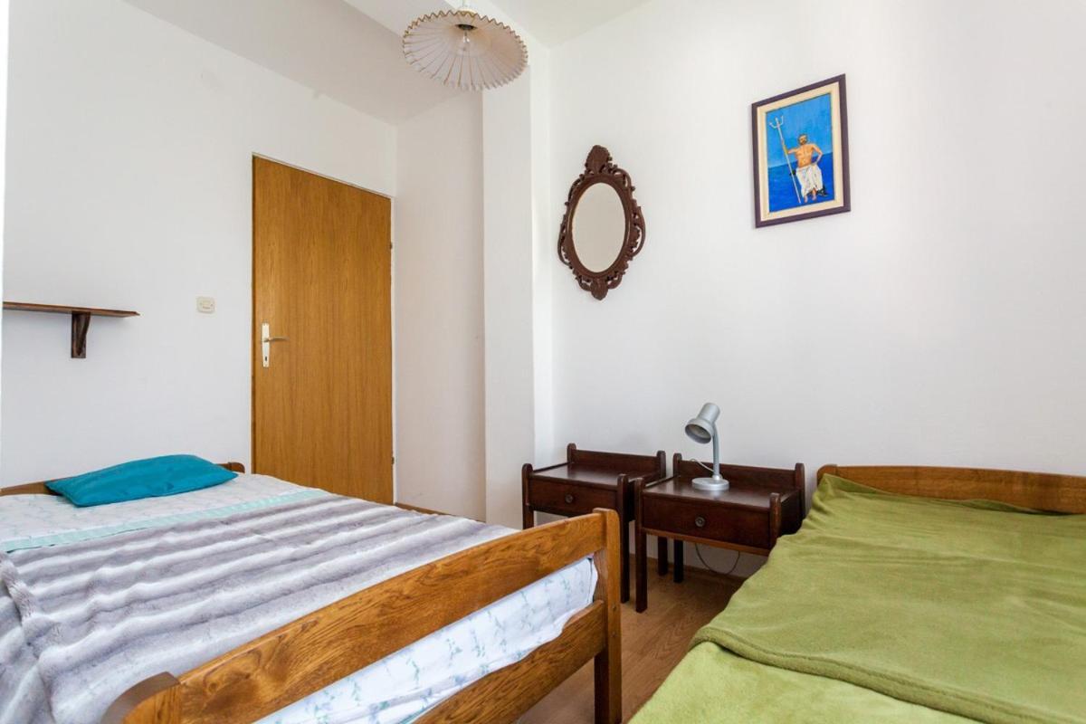 Apartments Magdalena Malinska Bagian luar foto
