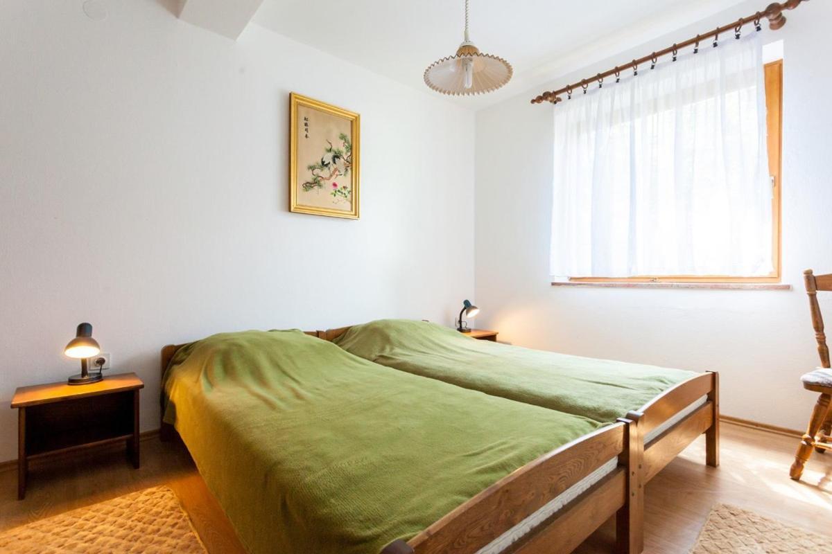 Apartments Magdalena Malinska Bagian luar foto